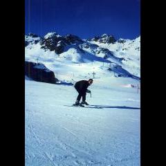 Learning to Ski