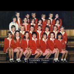 Class Photo 3M. Top right